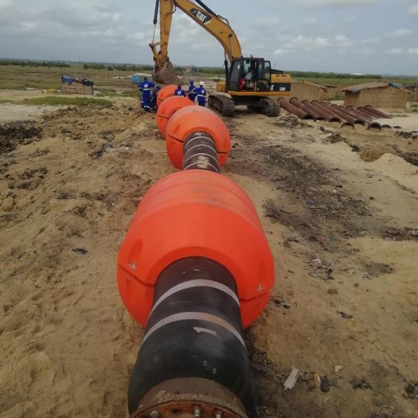 Натяжной синтетический текстиль усиленный черный высокогибкий плавучий шланг