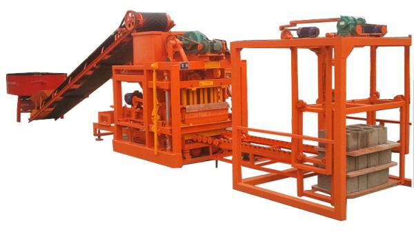 High Efficiency Hydraulic Concrete Block Making Machine Easy To Operating QT4-25