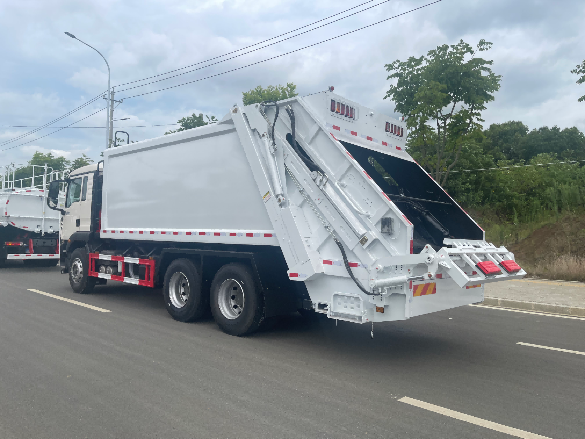 Heavy Duty 20m3 Euro 5 Garbage Truck with 290hp Engine - Refuse Compactor Truck