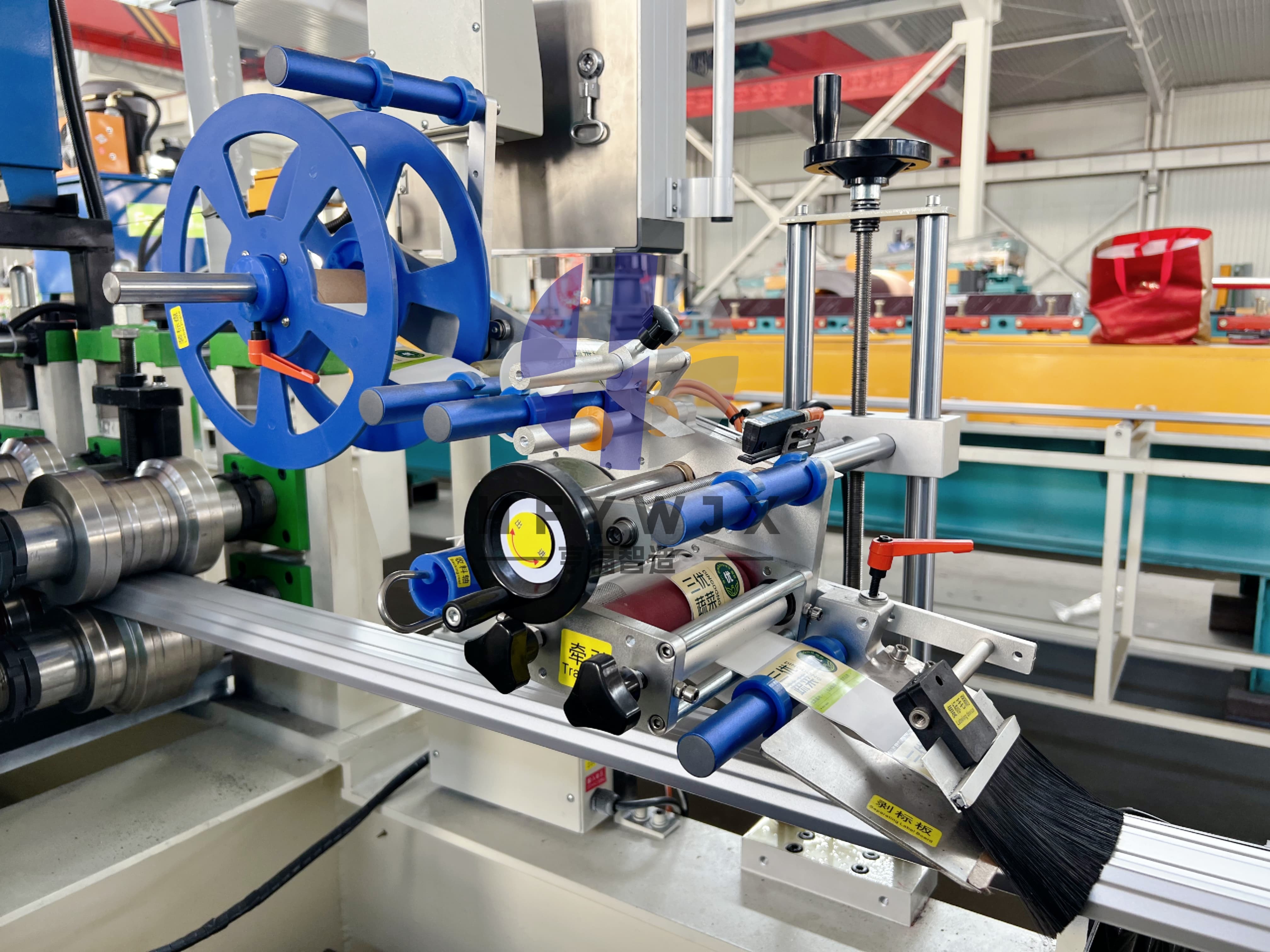 Heavy Duty Automatic Fence Panel Roll Forming Machine with 16 Groups of Forming Rollers and Non-stop Flying Shear at 20–23m/min