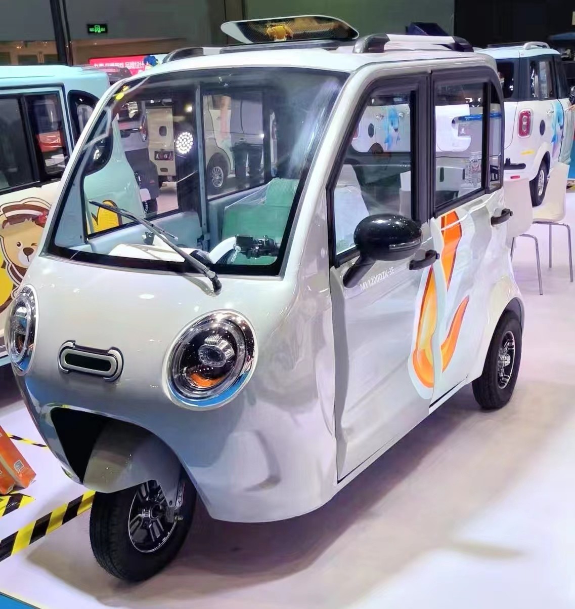48V Voltage and 10-15° Grade Ability Hot Mini Electric Tricycle for Elderly Passenger