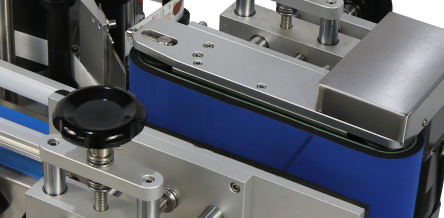 Multifunctional Desktop Automatic Pharmaceutical Machinery Equipment Round Bottle Labelling Machine