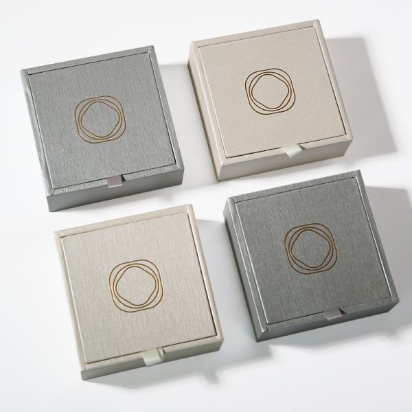 Jewelry Box Gold Foil Ring Display Case Luxury Packaging Plush Lining Magnetic Closure Jewelry Gift Box