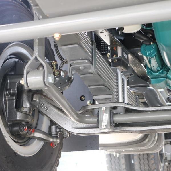 HOWO 6X4 Tractor Truck for Heavy Duty Transport Hydraulic Steering Power Assistance