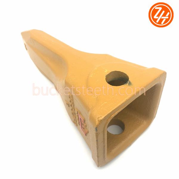 IU3352RC E320RC Heavy Equipment Bucket Teeth , Excavator Bucket Tips Anti Abration