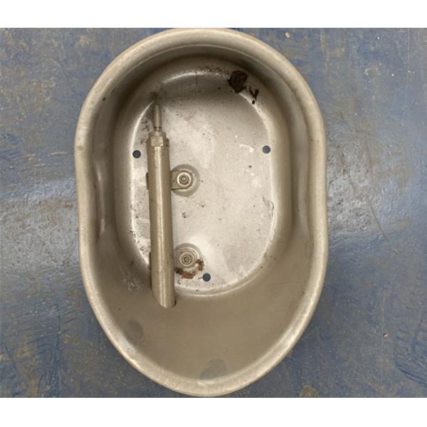 Metal Hog Raising Equipment Pig Water Bowl With Nipple Drinker 26.9*15.8*12.7 Cm