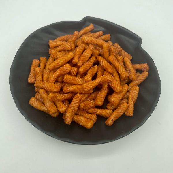 Crunchy Rice Crackers With Spicy Kick Rectangular Shape For Snacking