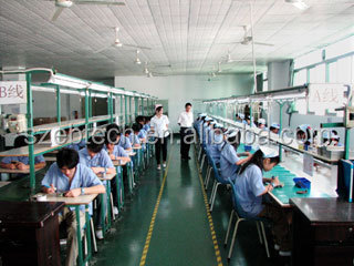 Smart Wifi Wireless Essential Oil Aromatherapy Diffuser with Alexa Google App Voice Control 400ml Ultrasonic Diffuser Humidifier