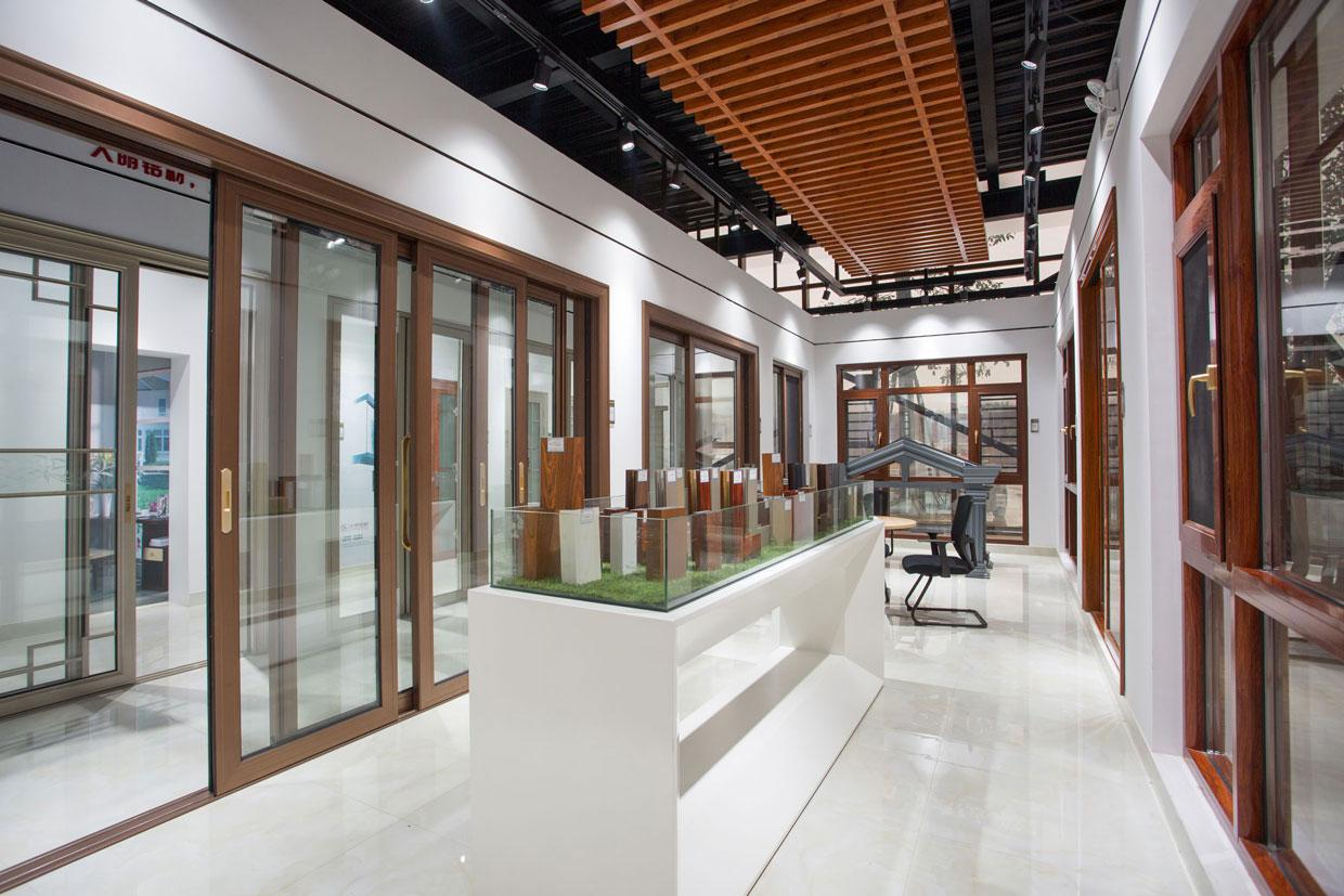 Guangdong SuperHuge Doors and Windows Co., Ltd