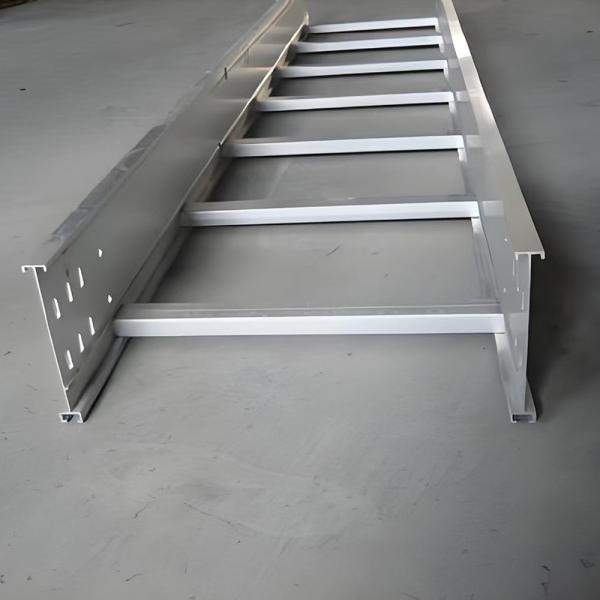 Plateau de câbles de 3 à 6 m et échelle Capacité de charge élevée jusqu'à 500 kg Design flexible