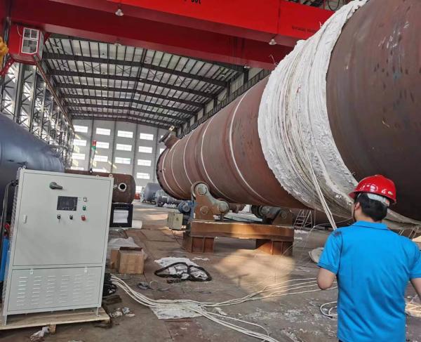 Equipamento de tratamento térmico por indução 200KW para desmontagem do conjunto térmico