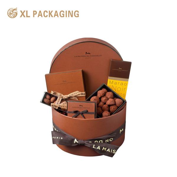 Eco-friendly Gifting Branded Collections Round Luxury Chocolate Gift Box Pacotes de papel reciclável Design elegante Logotipo de papel alumínio Adequado para Trufas Doces