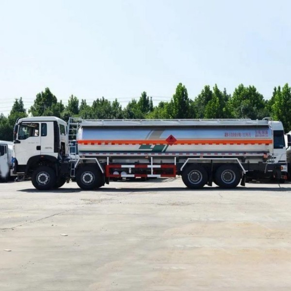 OEM 22000L Wholesale Oil  Used Howo Fuel Tanker Semi Lorry Trailer Truck