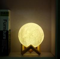 O toque criativo Muti remoto colore a lâmpada pequena da lua da cópia 3d para crianças