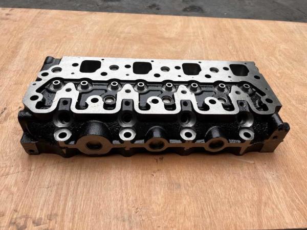 111017930 Perkins Cylinder Head Model 404c Material Casting Cylinder Head