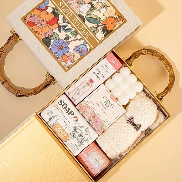 Suitcase Style Rigid Gift Boxes With Bamboo Handle For Luxury Packaging
