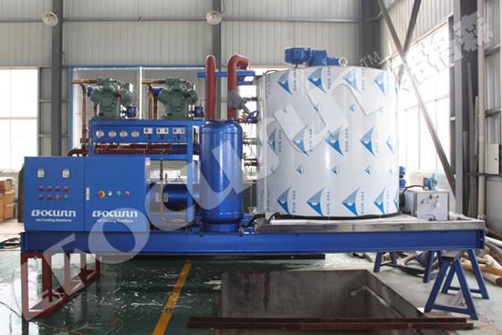 Máquina de gelo em flocos de 15T diretamente dos fabricantes com 4000*1850*2400mm de tamanho