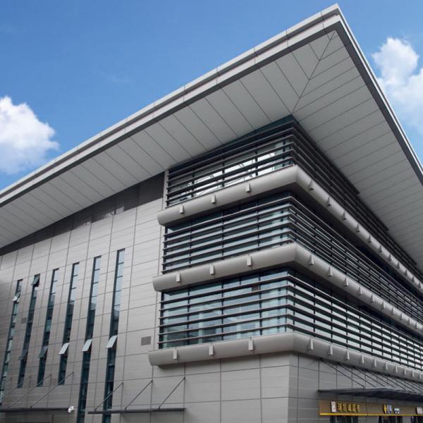 Устойчивый к погодным условиям алюминиевый облицовочный лист 25 лет Продолжительность жизни 2.0J Устойчивость к ударам