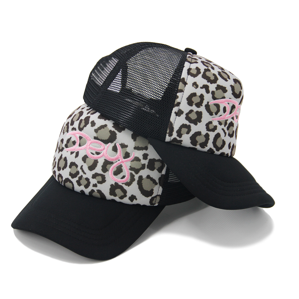 Curved Brim Foam Mesh 5 Panel Trucker Cap Embroidery Leopard Print Pattern Gorras
