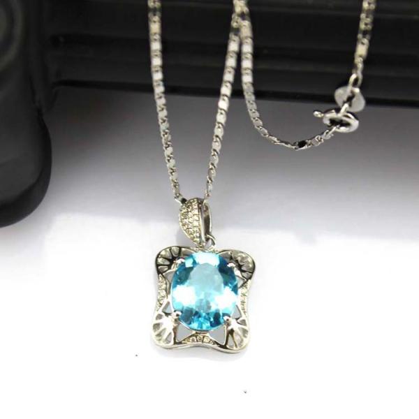 925 Sterling Silver Oval Garnet Cubic Zircon Pendant with Silver Chain (P11)