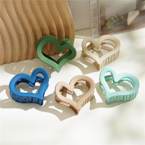 Candy color love heart resin girls grab clip store accessories ins hairpin plastic new clip headwear spot wholesale