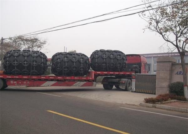 High Energy Absorption Pneumatic Marine Fender , Boat Dock Fenders And Bumpers