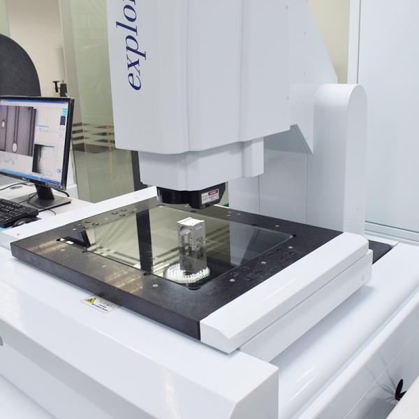 High Precision Optical Profile Projector for Automated Inspection and Accurate Measurement of Electronic Parts and Devices