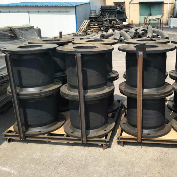 Cost Effective Easy Maintenance High Structural Stability Cell Rubber Fender for Marine Docking