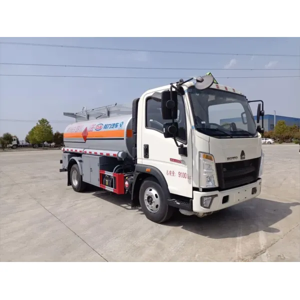 Sinotruk HOWO Heavy Duty Fuel Tank Truck for Sale