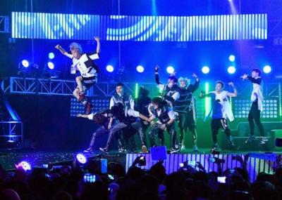 Alumínio das lêndeas 500X1000MM da exibição de vídeo 2000 do diodo emissor de luz dos eventos do concerto da música