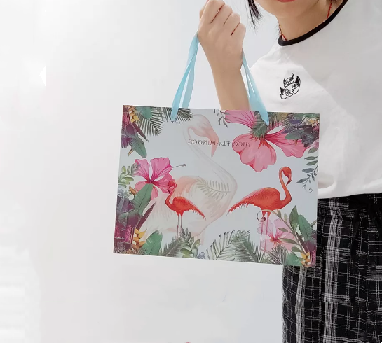 Сумки Kraft сумок изготовленной на заказ одежды ODM упаковывая Recyclable корпоративные выдвиженческие