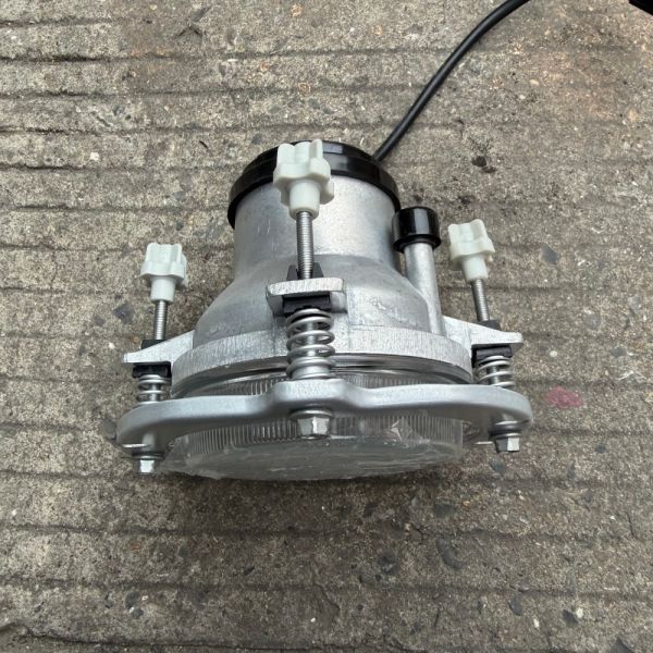 Illuminate with Confidence: High-Beam Headlight Assembly for Yutong Buses | PN: 4121-00258