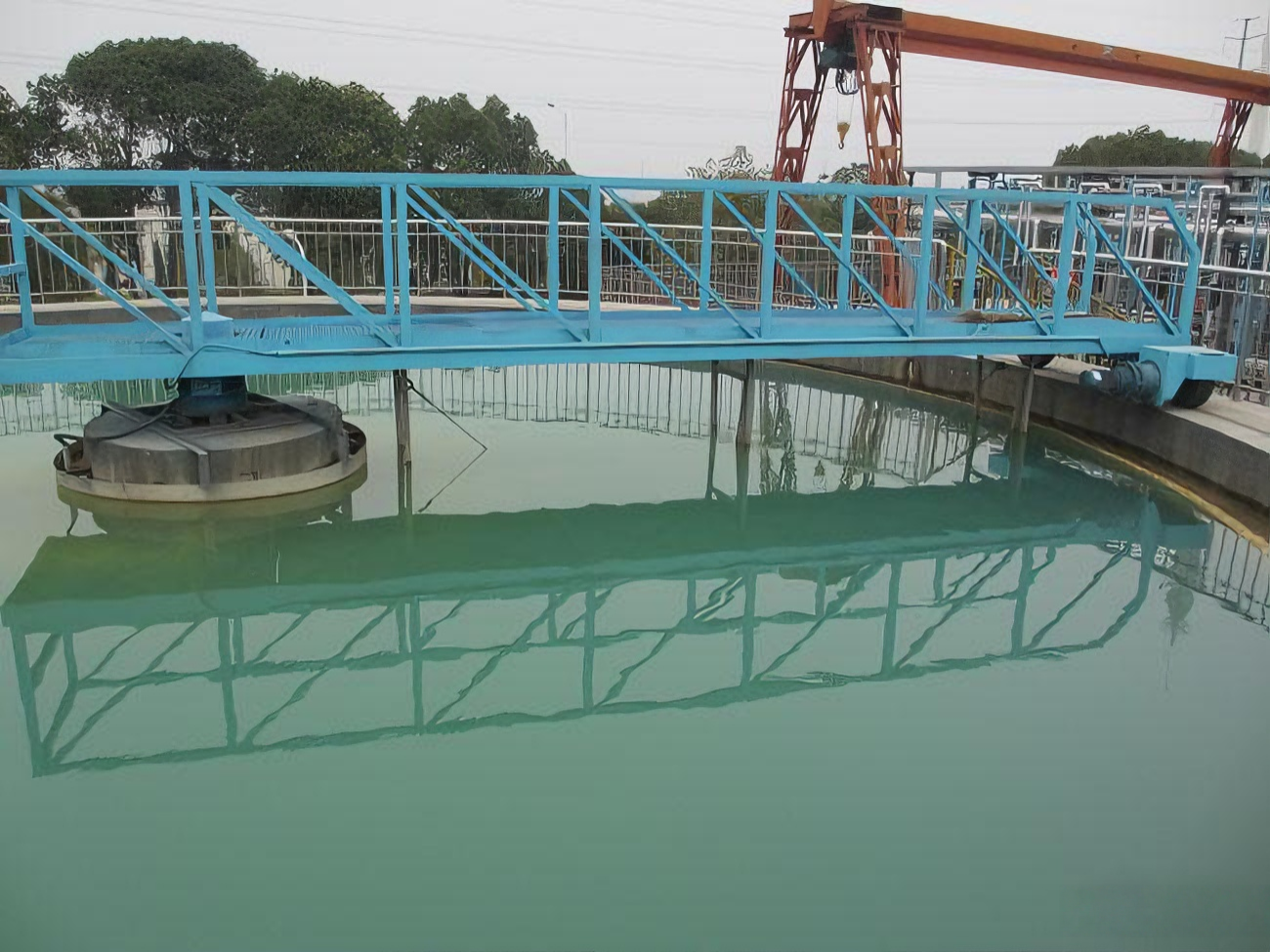 Racloir à boues à entraînement central 0,2 – 2,0 m/min, racloir à boues rotatif