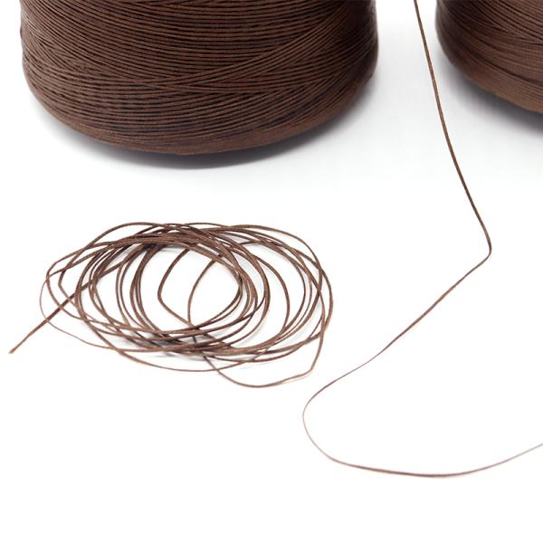 Образец бесплатный 1 кг плоская швейная нить полиэстерная пряжа прочность кожаная нить восковая нить