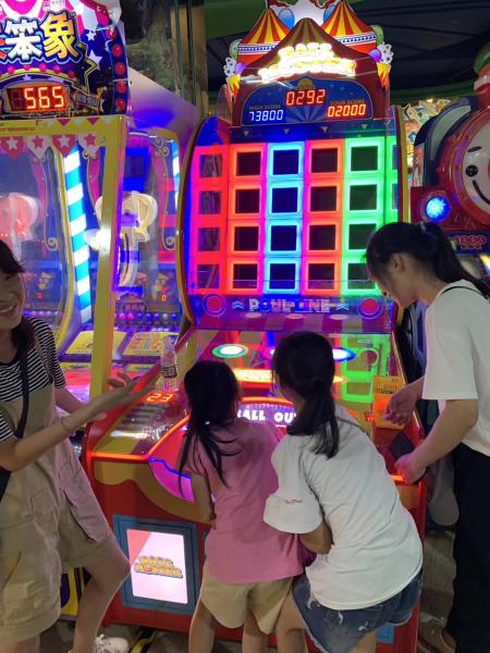 Melhor lucro de receita Monstro de bola lançando bola de arcade área de sala zona de entrada bilhete de parque comercial resgate mac