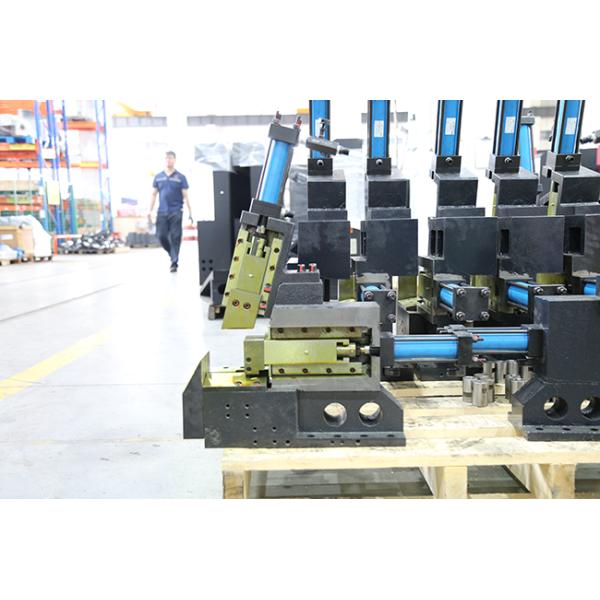 Tableau de coupe de la scie circulaire de transport ferroviaire 2230 X 1800 X 1890 mm Scie circulaire à bande