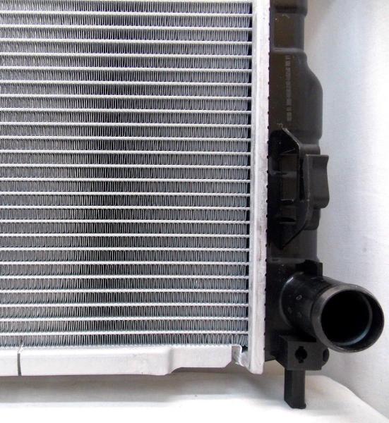 Large Capacity Plastic Radiator Tank For Grand Caravan Chrysler Town And Country