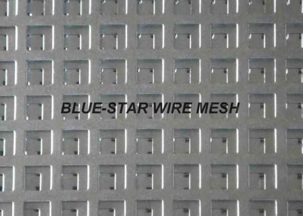 Fencing / Gate Aluminium Perforated Metal Sheet / Coil With 45 60 90 Degree Punching Hole