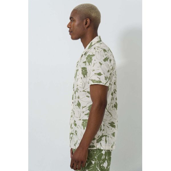 Men’s Breathable Linen Blend Shirt with Stylish Print and Short Sleeve Design for Summer Casual Wear