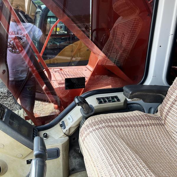 147KW Used Doosan DH300 Excavator 1.27m3 Bucket Capacity Original Version