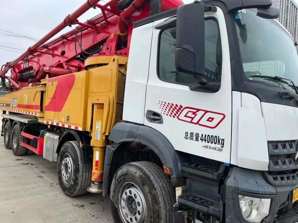 Roux 2020 SA Ny 62m Camion de pompe à béton sur Mercedes Benz Machines de construction équipement de machine pompe à béton