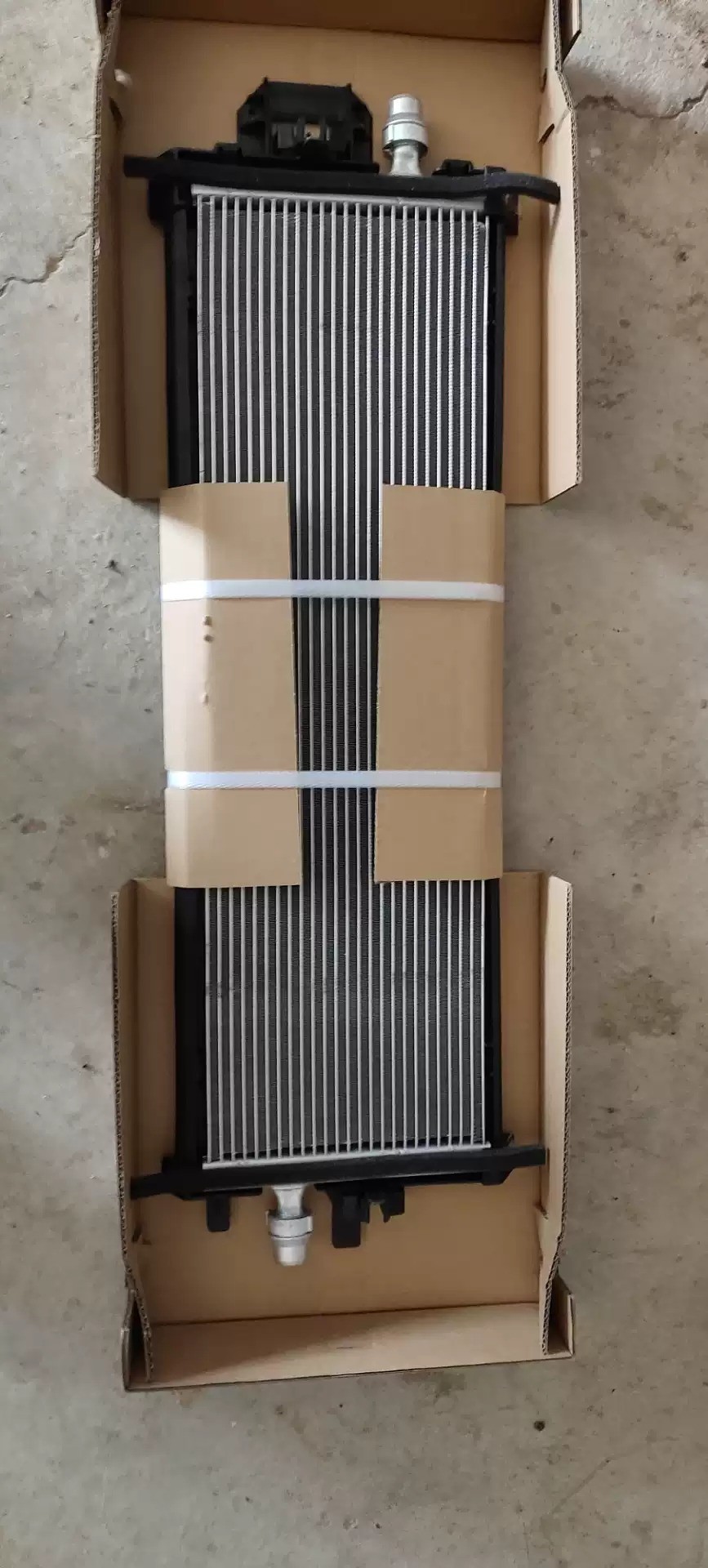 OE1057999-00-B Low Temperature Radiator Assembly for Tesla Model S at Affordable