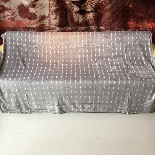 Queen Size / King Size Flannel Fleece Blanket Knitted High Density For Home Textile