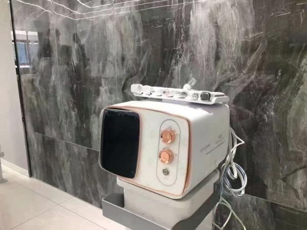 Multi Language RF Beauty Machine , RF Body Contouring Machine With Large Color Touch Screen