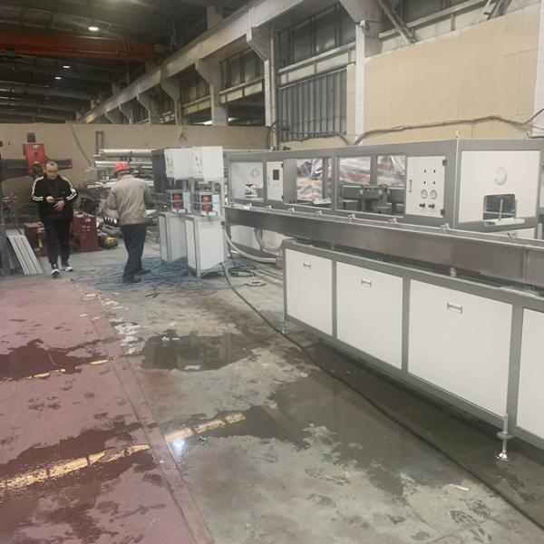 Полностью автоматическая пластиковая линия одиночный винт штранг-прессования профиля ротанга WPC