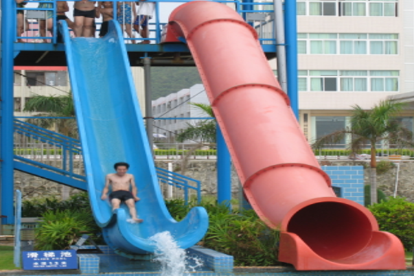 The Cannon Water Slide 18.4m Length Body Sliding 5m Platform Barrel  Enclosed Tube Slide FRP Water Supply System