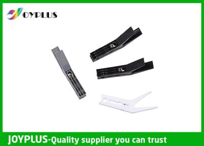 Customized Color Plastic Clothes Pegs Decorative Clothes Pins Light Weight HPG083