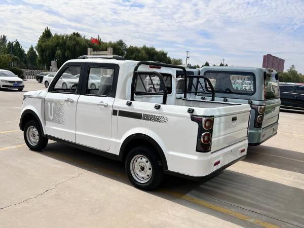 White Electric Pickup Trucks 4000W Pickup Truck Electric Cars Four Wheeler 120 Km