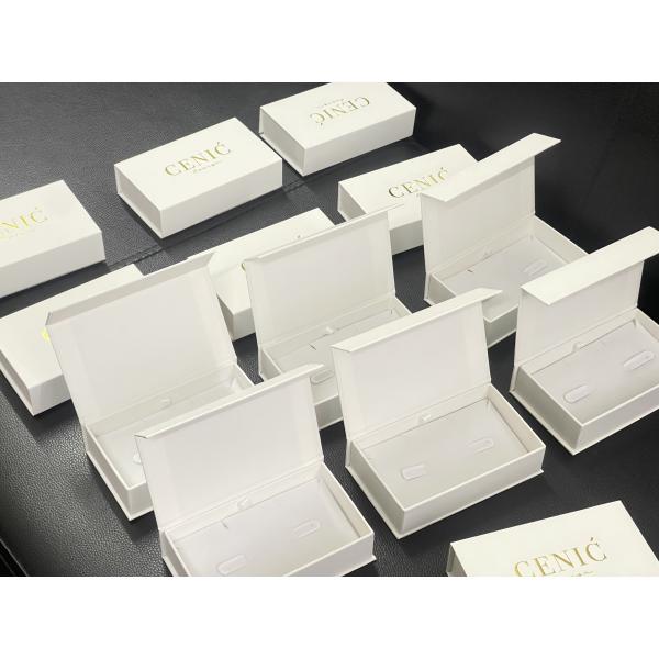Customized White Paper Magnet Necklace Box