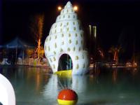 A associação de água colorida comercial desliza/a piscina dos recursos do parque água da família para crianças